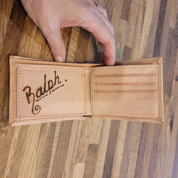 Hand Tooled Leather Bifold Wallet “Mexico” Personalized “Ralph” - Picture 4 of 10